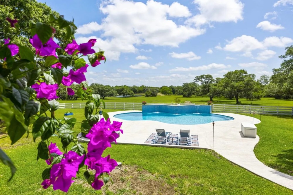 1016 Reagan Lane in Columbus featured image