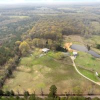 Home with Acreage in Avery