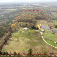 Home with Acreage in Avery images 2