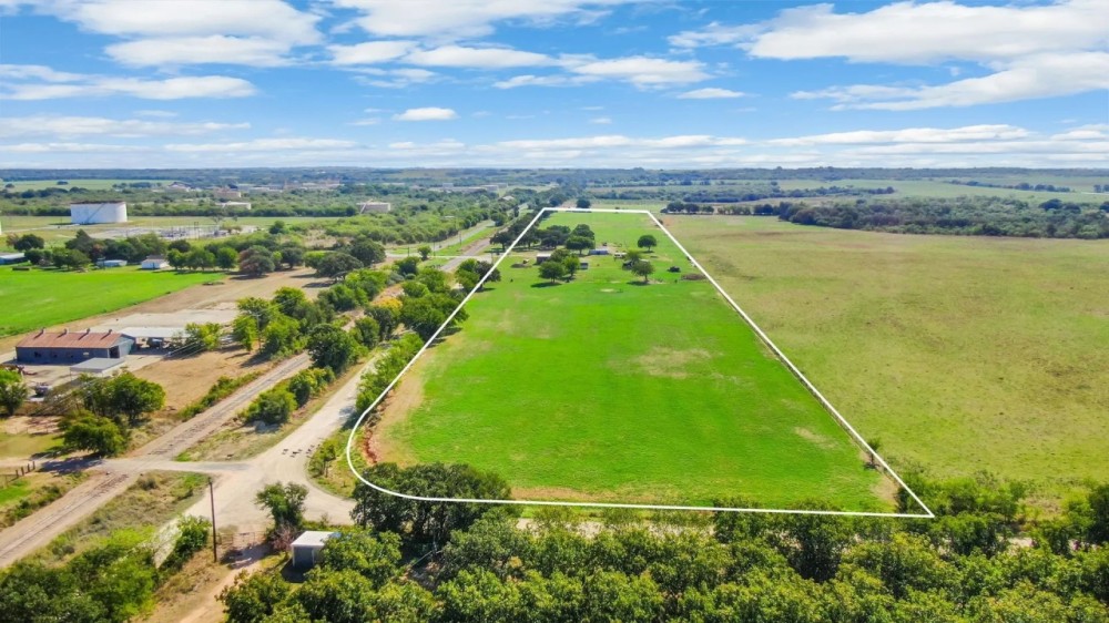 150 COUNTY ROAD 442 De Leon Texas 76444 featured image