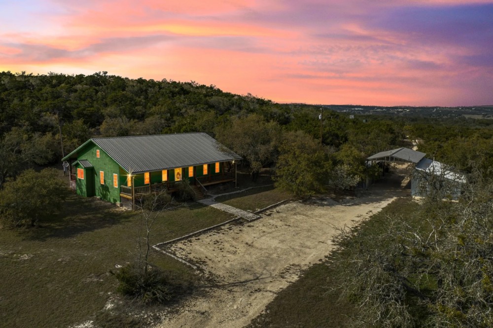 1401 Pursley Rd featured image