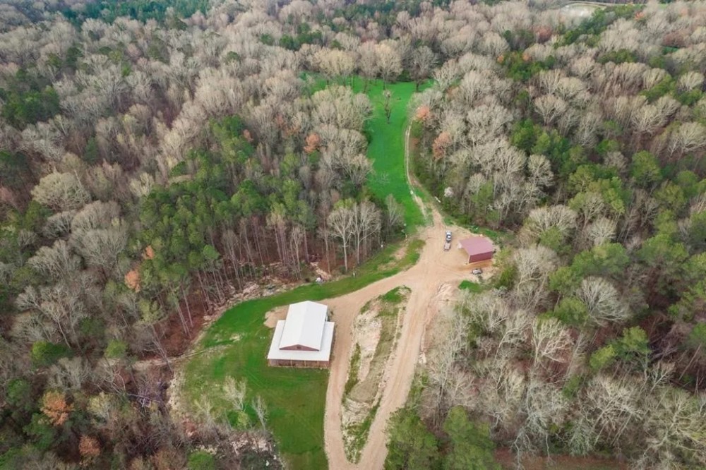 Ultimate Turnkey Hunting Property in Fayette MS featured image