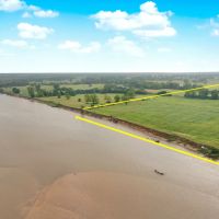 124 Acres on the Red River