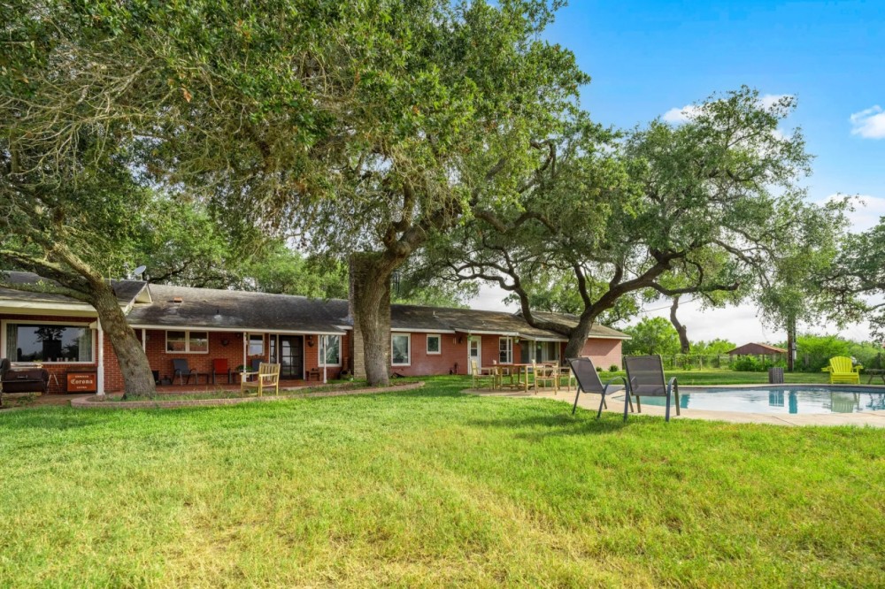 Coastal Bend Gateway Ranch featured image