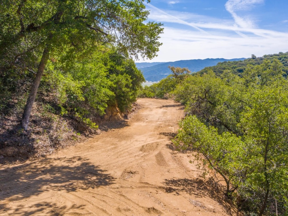 Charming 15 - Acre Lake View Property featured image