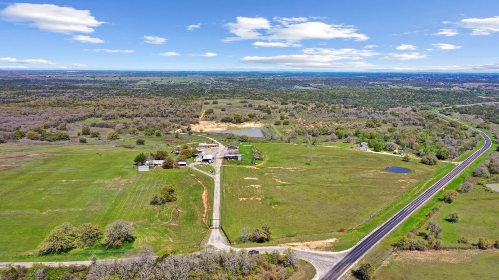 9261 County Road 175 Stephenville Texas 76401 featured image