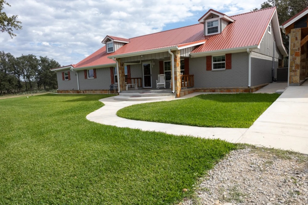 39 - Acres with Home Pool Oaks near Lake Brownwood featured image