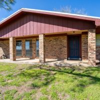 517 Jahn Lane in Schulenburg images 2