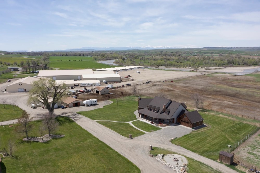 Cottonwood Equestrian Center featured image