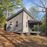 THE BEAR DEN - CABIN ON 10 ACRES images 4
