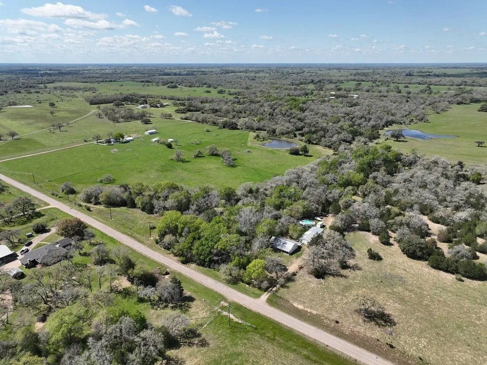 1218 CR 222 Weimar TX featured image
