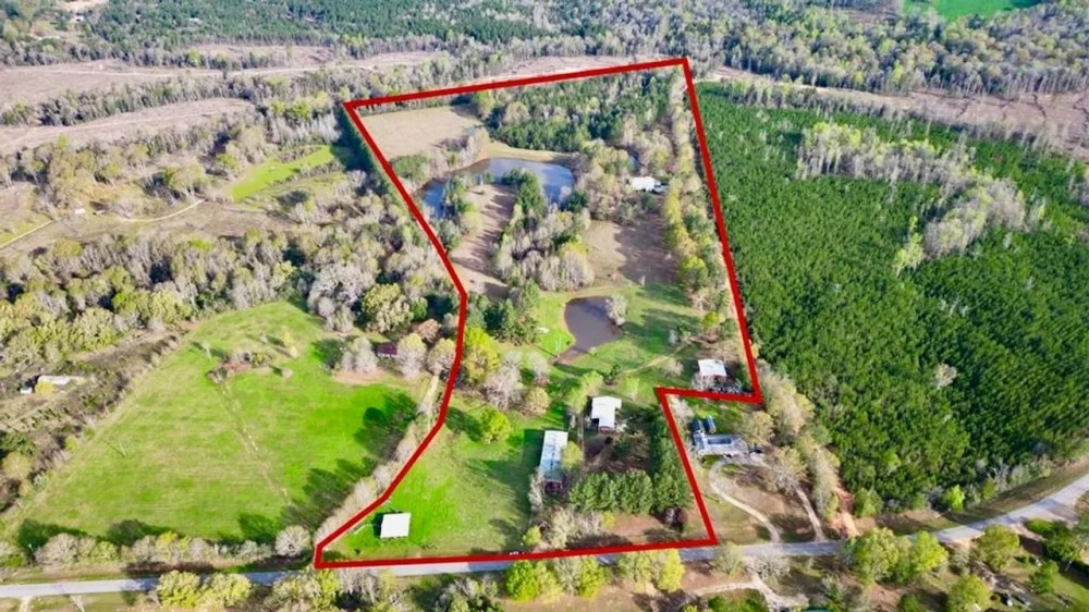Custom Home on 50ac for Sale in Southeast LA featured image