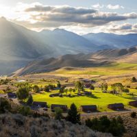 Twin Peaks Guest Ranch
