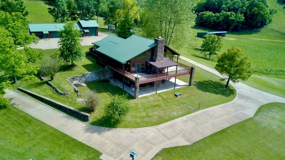 Northern Arkansas Ranch - Pristine - Show Place featured image
