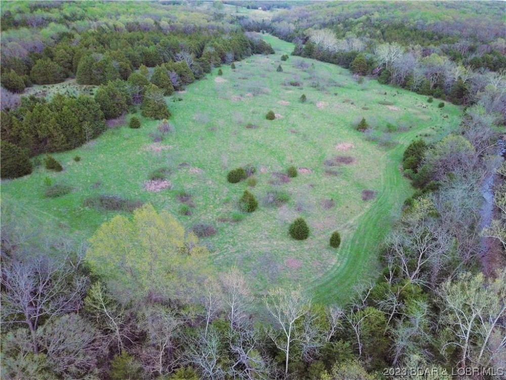 200 Beautiful Acres - Brumley Missouri featured image