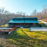 Lodge at the Gasconade River