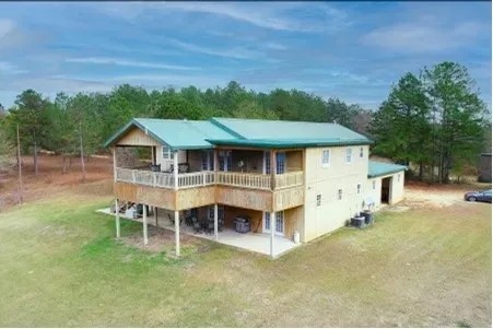712 Acres with a Home in Lamar County in Lumberton MS featured image