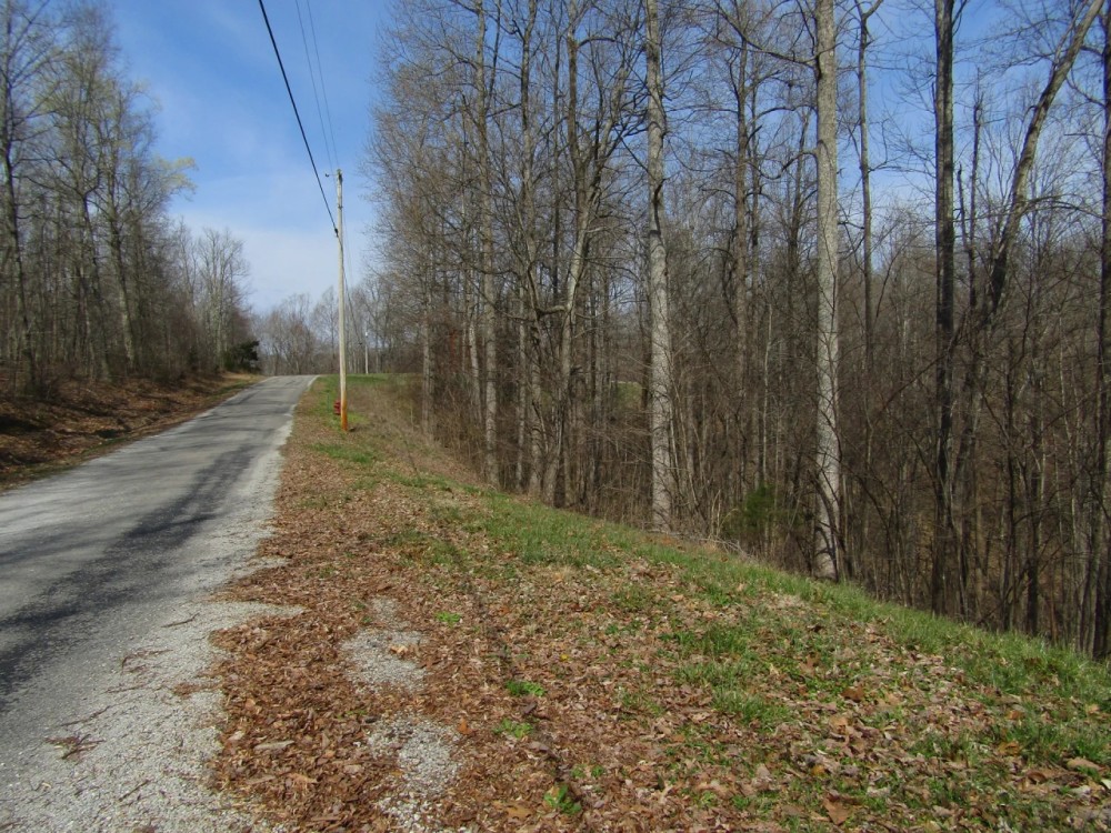 4.71 AC IS ESTATE OF HUNTERS LANDING CLOSE TO CENTER HILL LAKE TN featured image