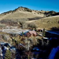 Cozy Creekside Cabin images 2