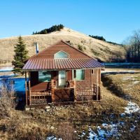 Cozy Creekside Cabin images 5
