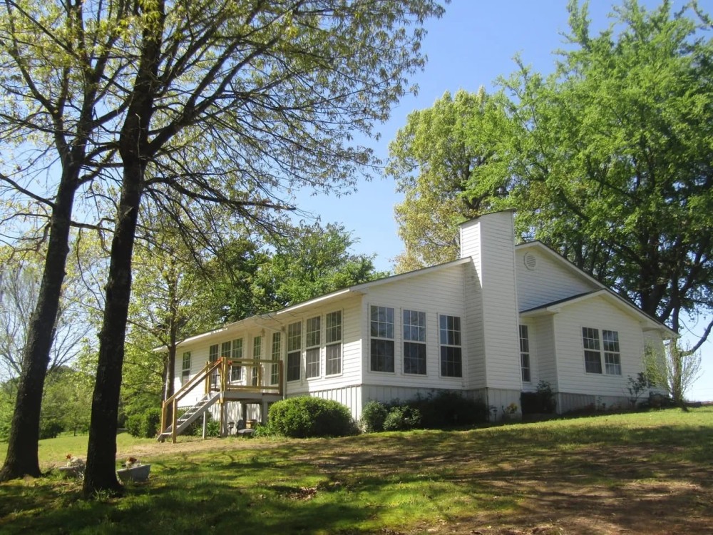 NEWLY RENOVATED Country Gem in Antlers Pushmataha County OK 5 AC featured image