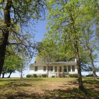 NEWLY RENOVATED Country Gem in Antlers Pushmataha County OK 5 AC images 3