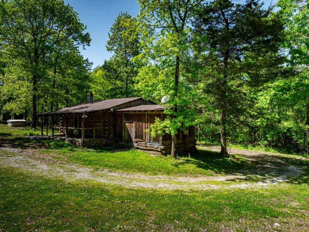 Rustic Log Cabin on 5 - Acres Pond Shop Ozark Living Locust Grove Arkansas featured image