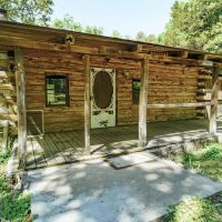 Rustic Log Cabin on 5 - Acres Pond Shop Ozark Living Locust Grove Arkansas images 4