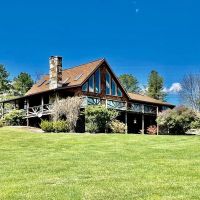CEDAR CHALET - RAYSTOWN LAKE HUNTINGDON COUNTY - 15 - ACRES
