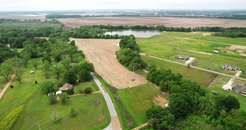 395 Acres with a Home in Leflore County at 1400 County Road 246 in Sidon MS featured image