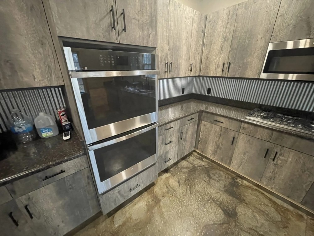 Ultimate hunting and recreational retreat with a new 6 bed 6 bath lodge built in 2023. featured image