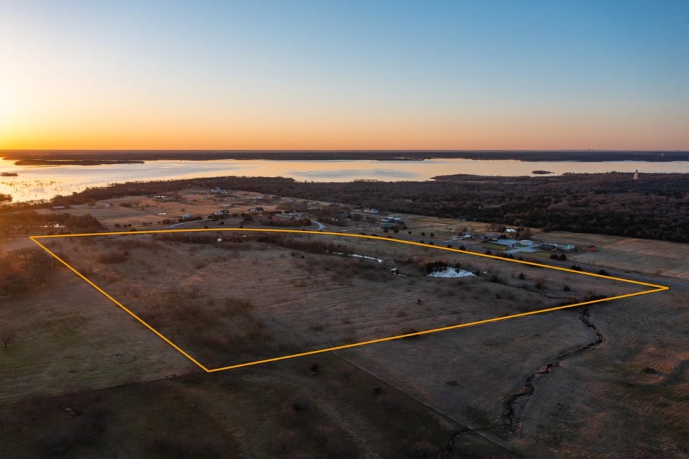 THE GATEWAY TO LAKE RAY ROBERTS ...Perched Across from Lake Ray Roberts Johnson Branch Park 2 000 Acre Park Truly 1 of the Best Outstanding Pieces of Real Estate w-Versality of Use As Well As Short featured image