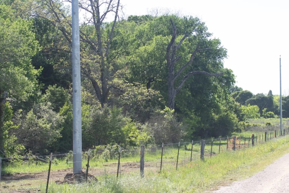 Tract 6 Hunt Lane in Flatonia featured image