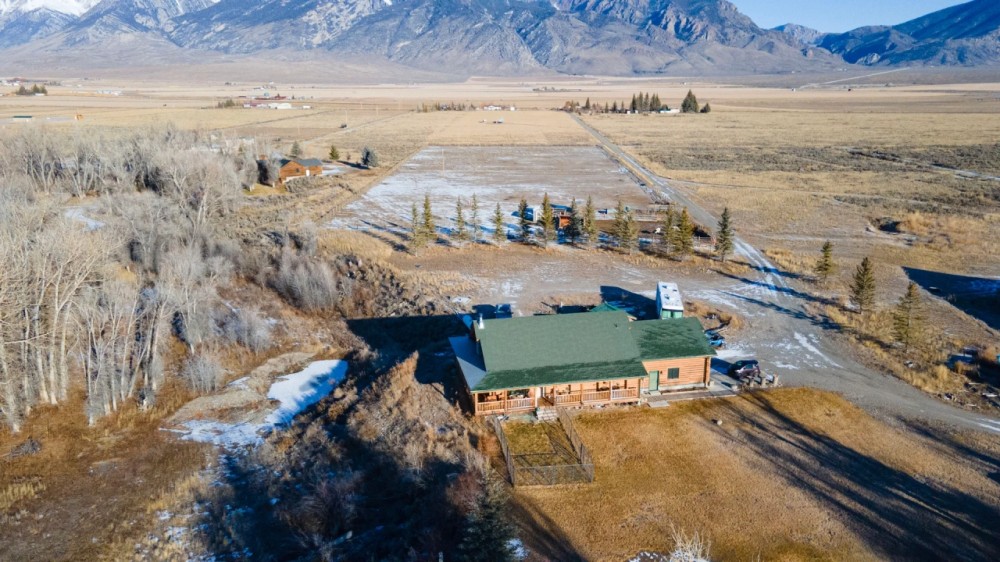 33 Acres Bordering the River in Mackay featured image