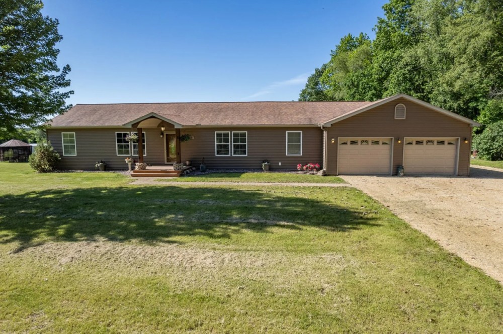 Country Living on this Marquette County WI 3 Bedroom 2 Bath Ranch featured image