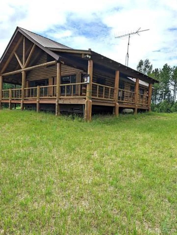Mich. U.P. Lob Cabin w Lake 50145393 featured image