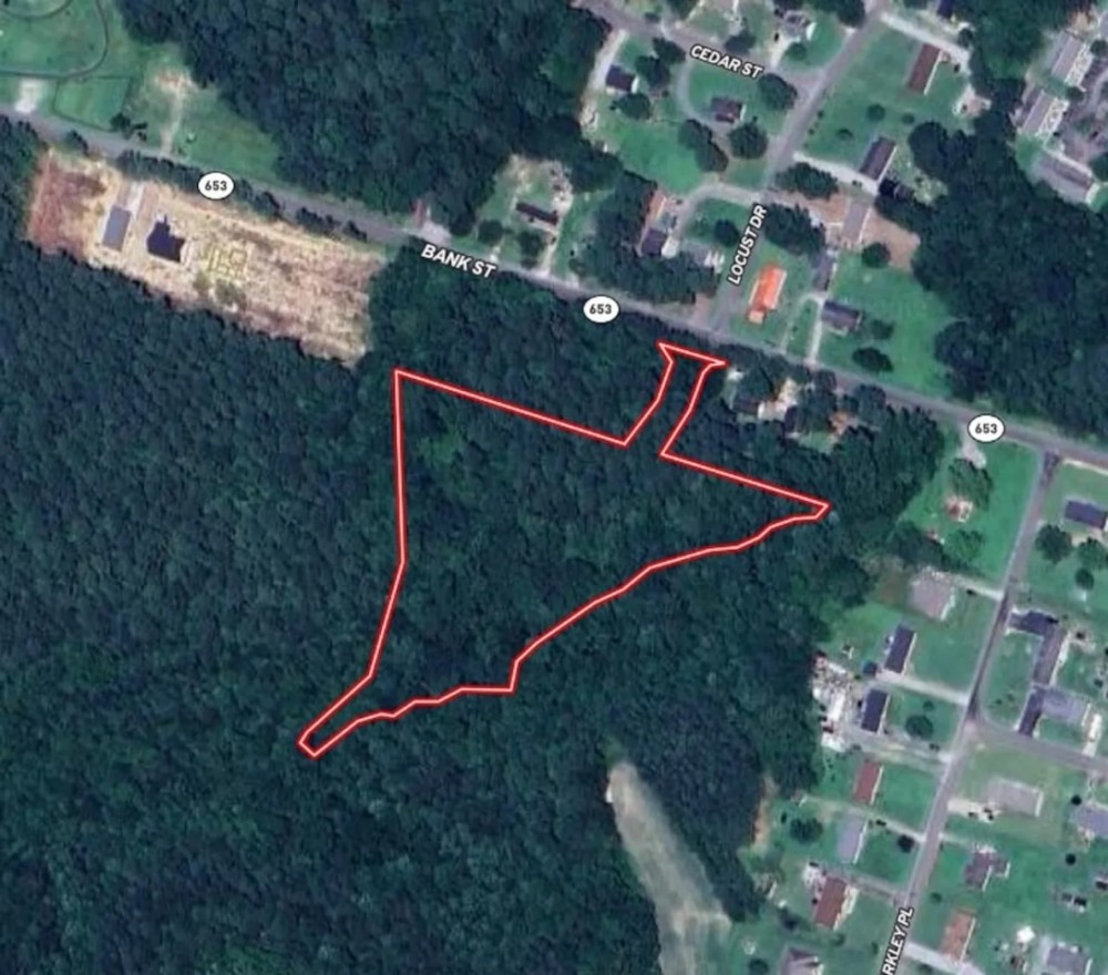 4.39 acre Versatile Homesite For Sale in Sussex County VA featured image