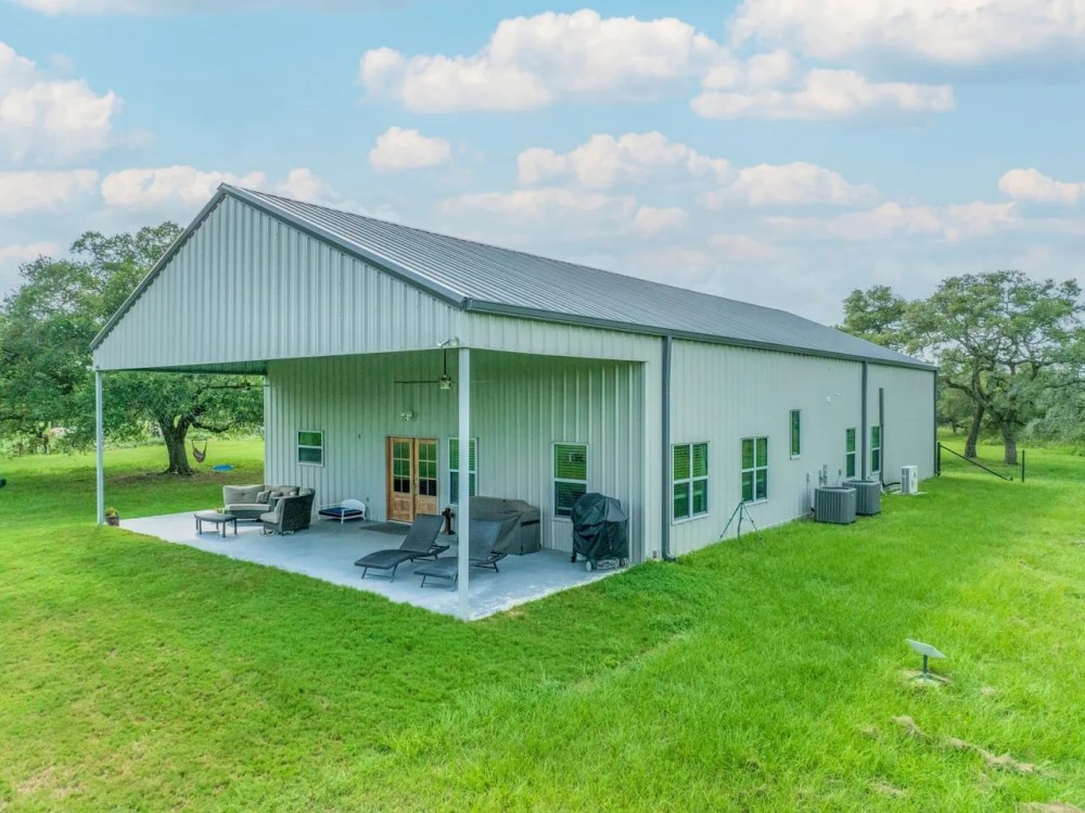 Luxury Barndominium on - 22.5 Acres 15545 State Highway 111 Yoakum TX featured image