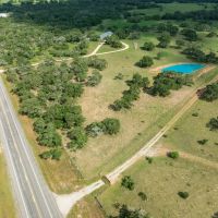 Luxury Barndominium on - 22.5 Acres 15545 State Highway 111 Yoakum TX images 3