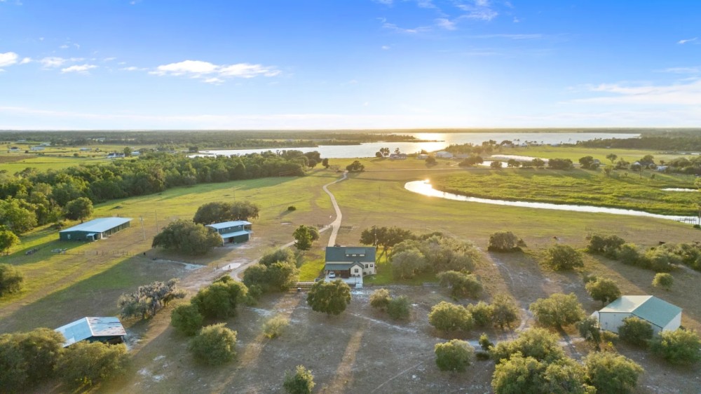 Ultimate Outdoor Hideaway featured image