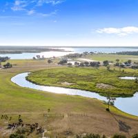 Ultimate Outdoor Hideaway images 2