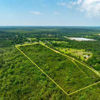 16 - Acres Highway frontage Power at road driveway Hunting Property Poughkeepsie Arkansas