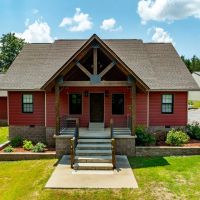 Gorgeous Home 6 bedrooms 3 full bath 2 half bath Shop 13 - Acres Cave City Arkansas images 3