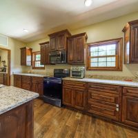 Gorgeous Home 6 bedrooms 3 full bath 2 half bath Shop 13 - Acres Cave City Arkansas images 5