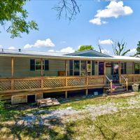 Charming 3-Bed Home on 19.34 Acres with Mountain Views in Bulls Gap TN