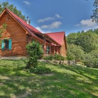 Log Style Home with Acreage for Sale in Southwest Wisconsin images 1