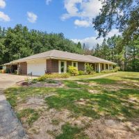 Spacious Renovated Home with Acreage in Liberty MS images 4