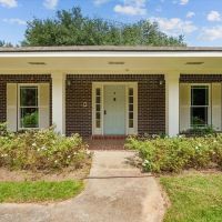 Spacious Renovated Home with Acreage in Liberty MS images 5