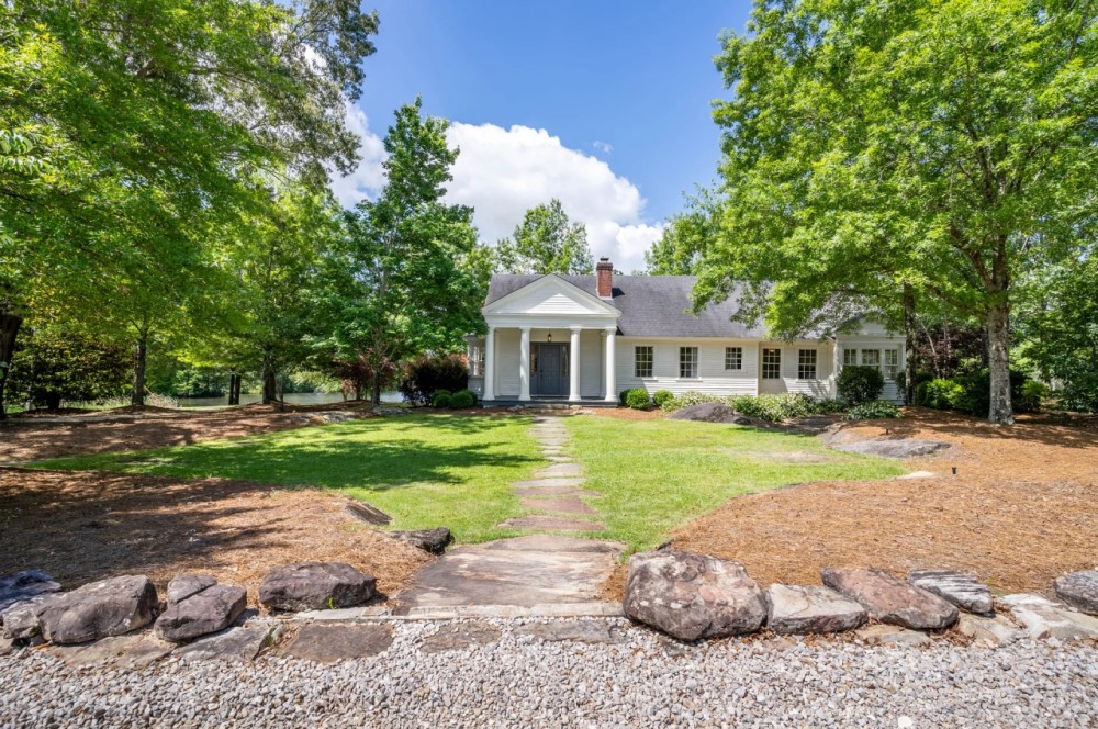 Auburn Oaks Farm featured image