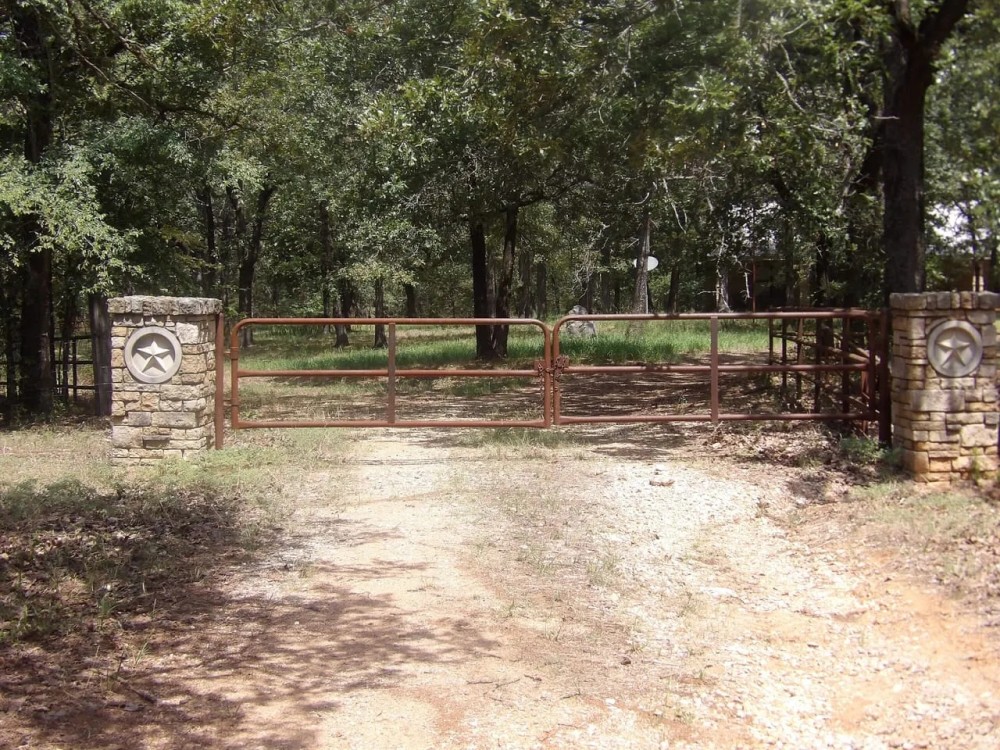 547 ACRES PRIME RECREATON SMALL CATTLE PRODUCTION PROPERTY featured image